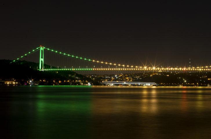 Fatih Sultan Mehmet Köprüsü Brezilya bayrağının renklerine büründü G5