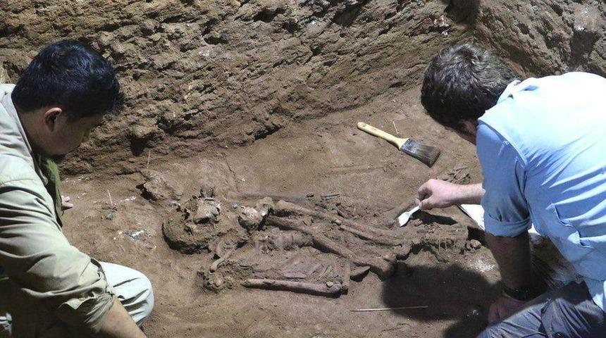 Endonezya'daki bir mağarada 31 bin yıl &ouml;nce yapılmış en eski amp&uuml;tasyona dair kanıtlar bulundu