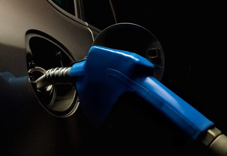 SON DAKİKA | Akaryakıt fiyatları yeniden değişti! Petroldeki düşüş araç sahiplerine yaradı: Benzin ve motorin zammı sonrası bu kez indirim