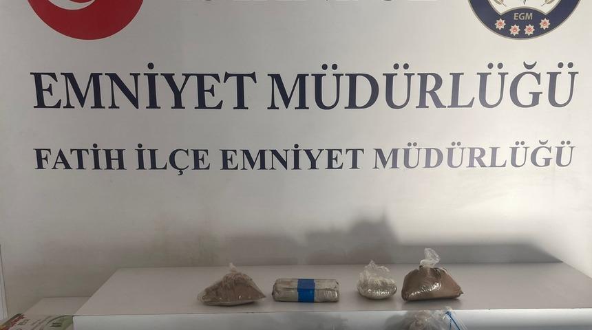 Fatih'teki uyuşturucu operasyonunda bir kişi tutuklandı