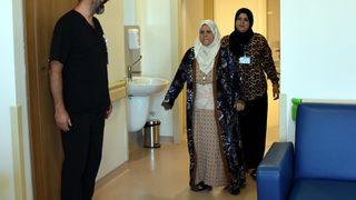 İki yıldır yürüyemeyen Iraklı hasta Türkiye'de sağlığına kavuştu