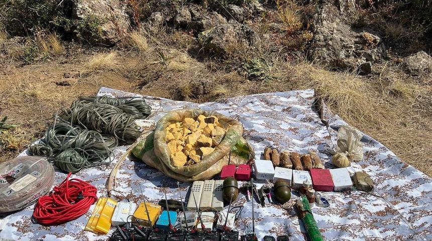 Van'da patlayıcı ve patlayıcı yapımında kullanılan malzemeler ele geçirildi