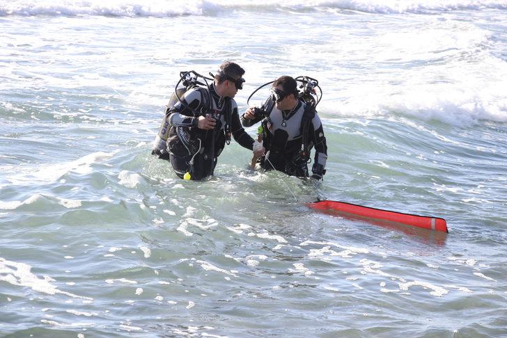 Tekirdağ'da denizde boğulma tehlikesi geçiren kişi hastaneye kaldırıldı, kayıp kardeşi aranıyor G3