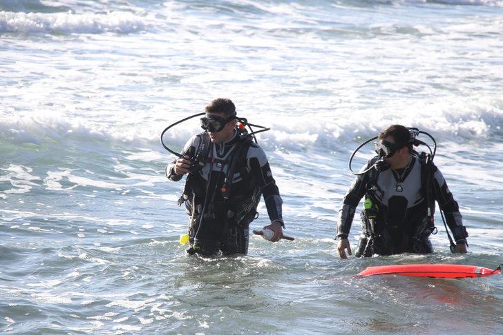 Tekirdağ'da denizde boğulma tehlikesi geçiren kişi hastaneye kaldırıldı, kayıp kardeşi aranıyor G4