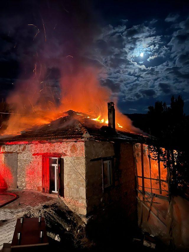 Muğla'da düğün evinde çıkan yangın söndürüldü