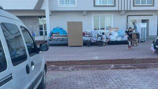 Ev sahibi olmak isterken hayatının şokunu yaşadı! Ödemeyi yaptığı halde tapuyu alamadı, eşyalarıyla sokağa atıldı