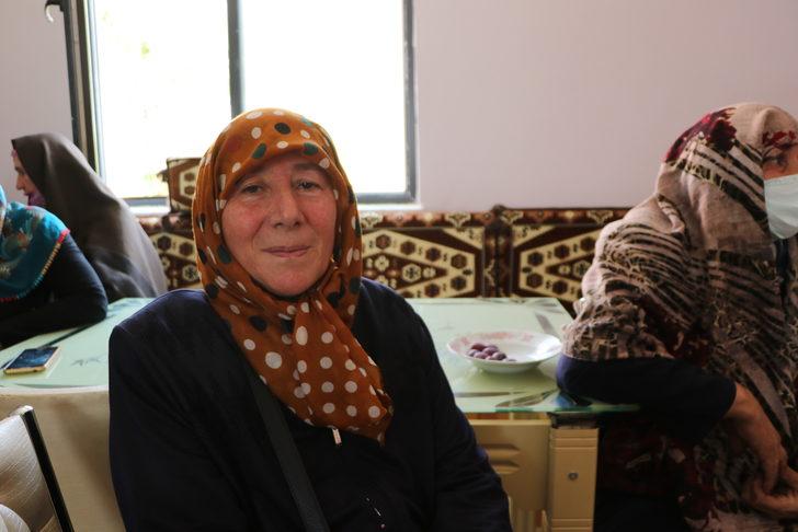 Doktor ve kadınlar meme kanserinde erken tanı farkındalığı için kırsalda mesaide G5