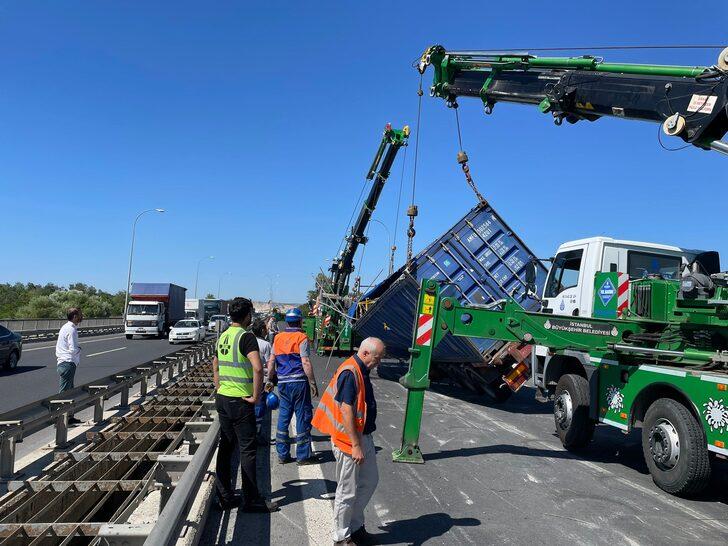 Büyükçekmece'de kaza yapan çekici viyadükten düştü G2