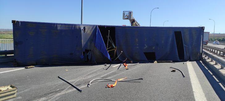 Büyükçekmece'de kaza yapan çekici viyadükten düştü G5