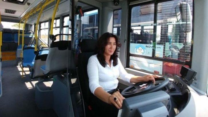 Eşinden boşanınca halk otobüsünde şoför oldu