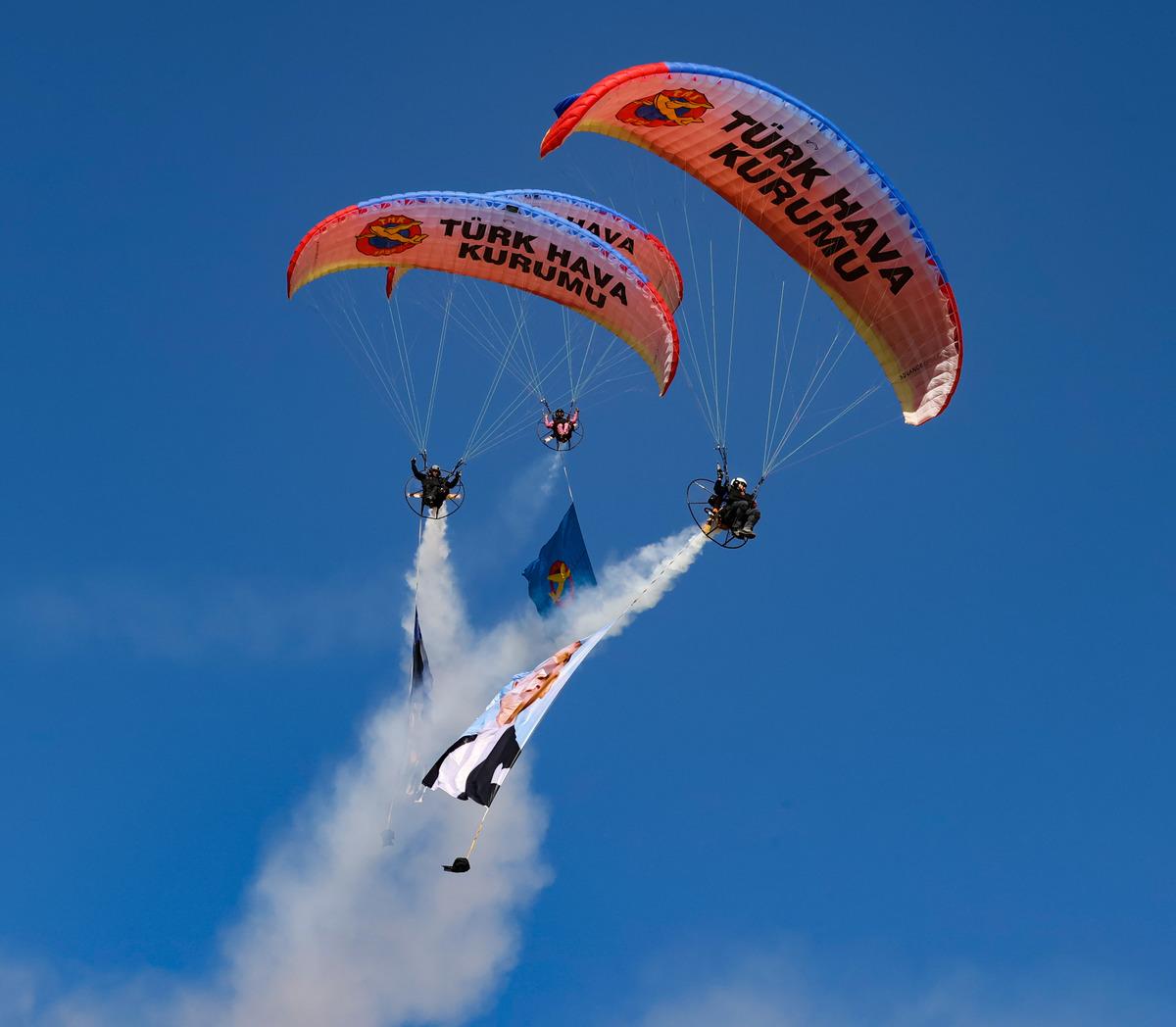 48. T&uuml;rkiye Paraş&uuml;t Şampiyonası, İzmir'de başladı