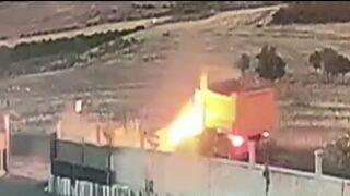 Korkunç kaza! Kontrolden çıkan otomobil hafriyat kamyonuna çarptı, alev topuna döndü