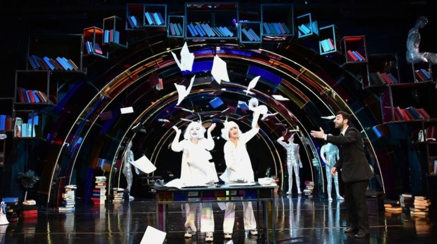 DT'nin "Sonsuzluk Kitabevi" oyunu, Kuzey Makedonya'da tiyatroseverlerle buluşacak