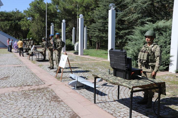 Edirne'de "yerli ve milli silahlar" sergilendi G4