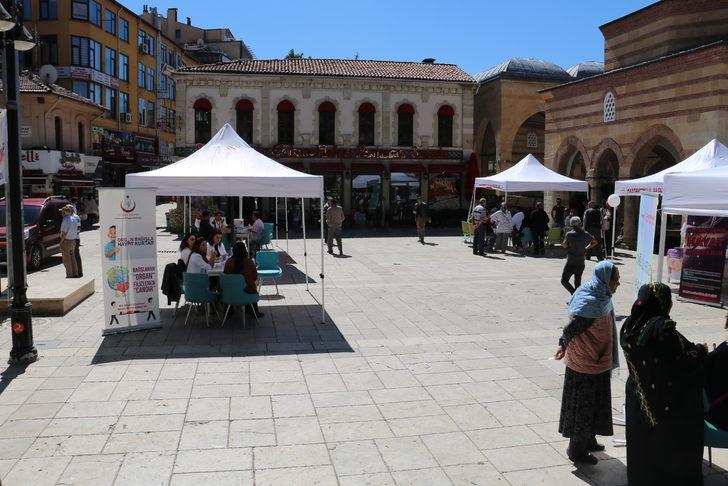 Kastamonu'da vatandaşlara sağlık hizmeti "Halk Sağlığı Sokağı"nda veriliyor G4