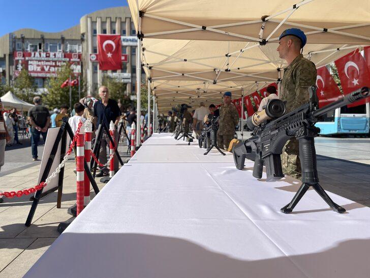 Sakarya'da Büyük Taarruz'un 100. yılı dolayısıyla askeri silah ve teçhizatlar sergisi açıldı G4
