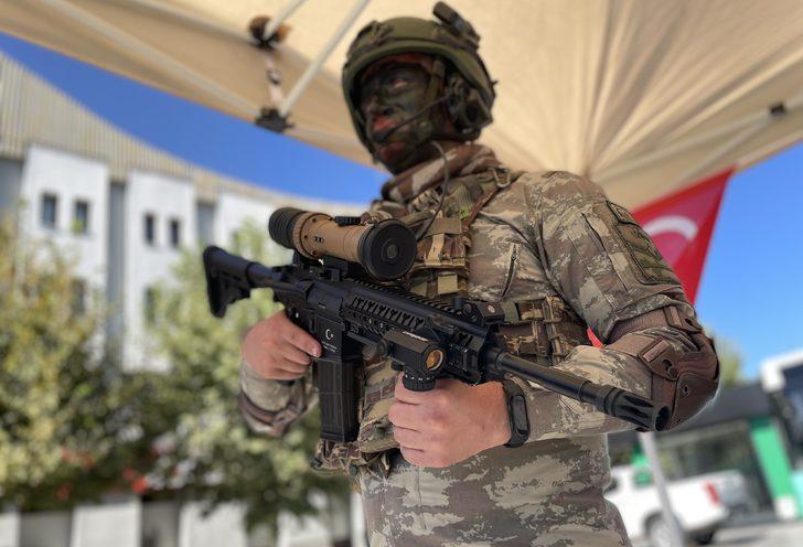 Sakarya'da Büyük Taarruz'un 100. yılı dolayısıyla askeri silah ve teçhizatlar sergisi açıldı G5