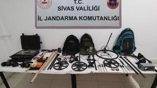 Sivas'ta izinsiz kazı yapan 7 şüpheli yakalandı