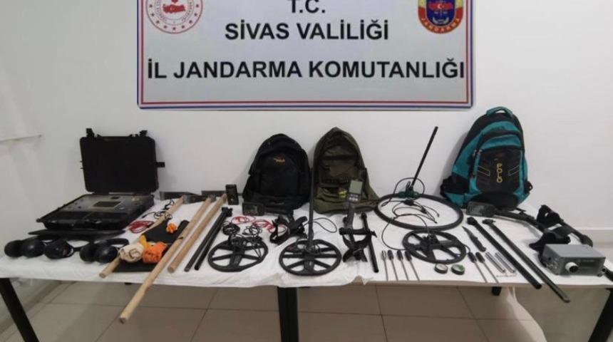 Sivas'ta izinsiz kazı yapan 7 şüpheli yakalandı