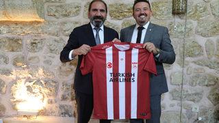 Sivassporlu yöneticiler, Slavia Prag yöneticileriyle bir araya geldi