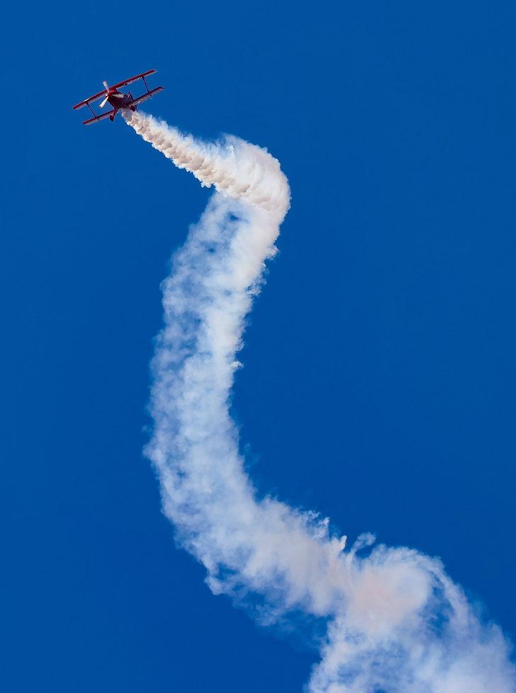 Kadın akrobasi pilotu Semin Öztürk Şener, İzmir'de prova yaptı G5