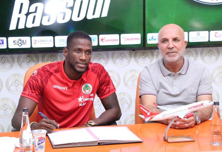 Alanyaspor, Eyüpspor'dan Khadim Rassoul'ü bir yıllığına kiraladı G3