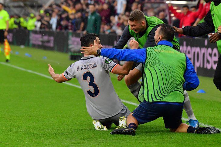 Başakşehir, Avrupa'da şov yaptı! Emre Belözoğlu'nun öğrencileri, Hearts deplasmanında fark yaptı...