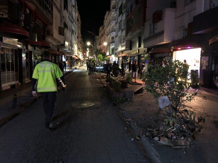 Sinop’ta otomobilin kaldırıma devrildiği kazada 2 kişi yaralandı G3