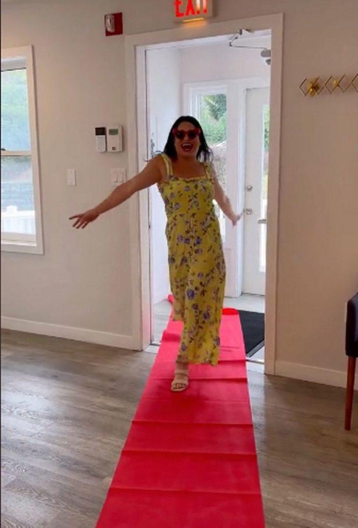 Dünyanın en büyük ağzına sahip kadını dişçi muayenesine gitti! Kırmızı halı serilince sosyal medyada gündem oldu G3