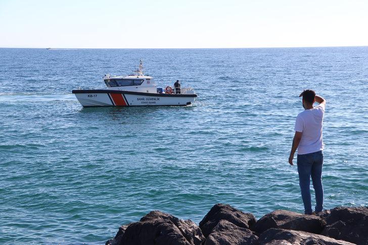 Tekirdağ'da denizde kaybolan kişiyi arama çalışmaları devam ediyor G4