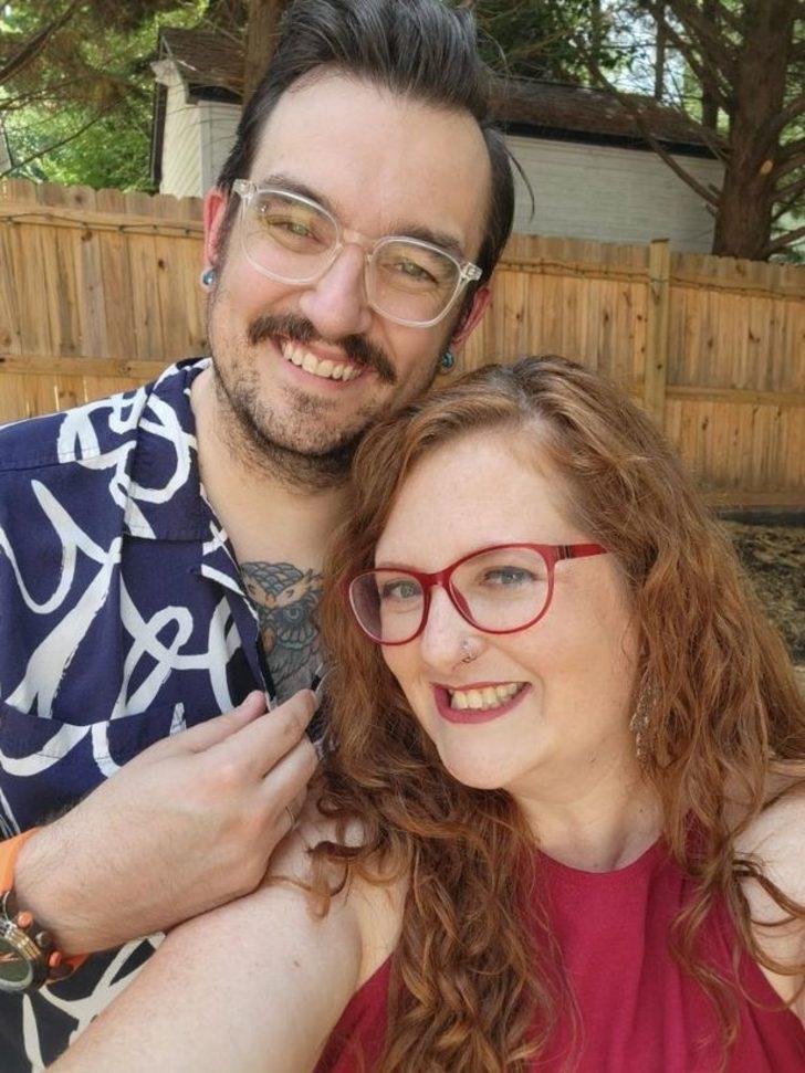 17 yıllık evli olan çift sosyal medyadan yeni aşklarına seslendi! “İkimizin de ihtiyaçlarına uyan çifti arıyoruz” G1