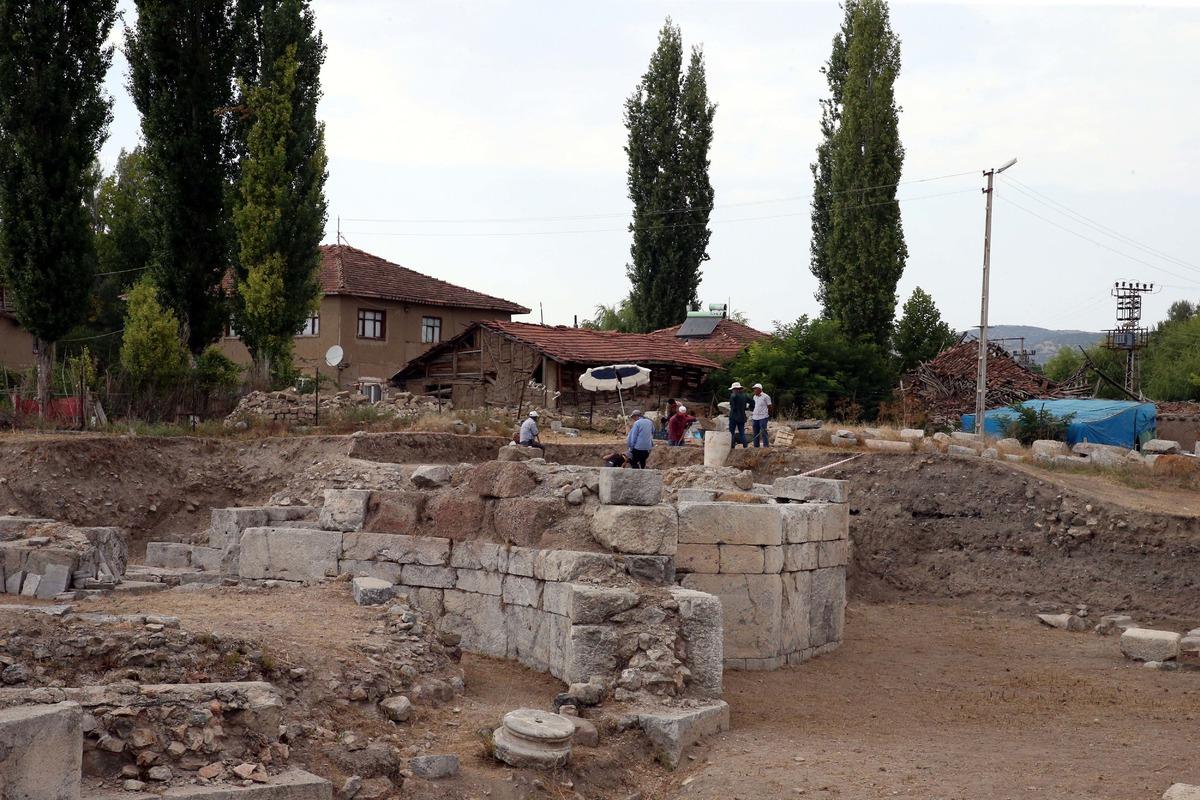 Tokat'ta antik kent Sepastapolis'i g&uuml;n y&uuml;z&uuml;ne &ccedil;ıkarmak i&ccedil;in &ccedil;alışmalar s&uuml;r&uuml;yor