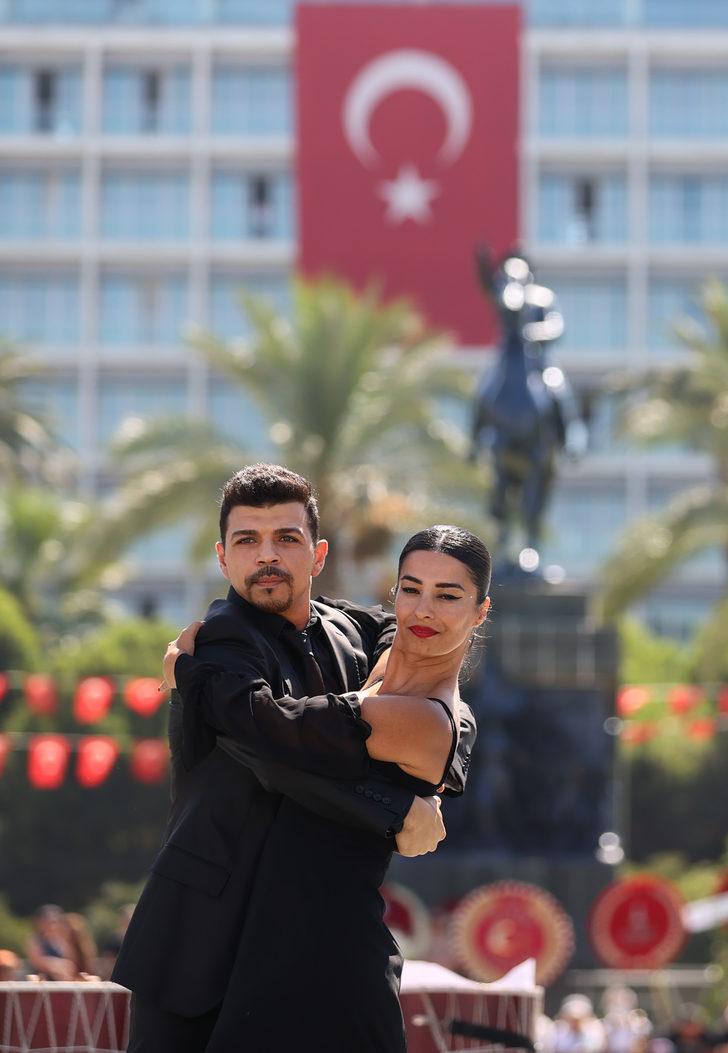 İzmir'in düşman işgalinden kurtuluşunun 100'üncü yılı kutlanıyor G4