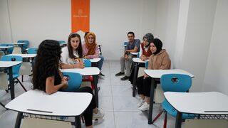 Diyarbakır'da akademi liselerinden yararlanan 800 öğrenci üniversiteye yerleşti