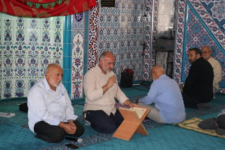 Iğdır'da 7 yıl önce terör saldırısında şehit olan 13 polis için mevlit okutuldu G1