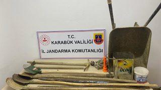 Karabük'te 3 şüpheli kaçak kazı yaparken yakalandı