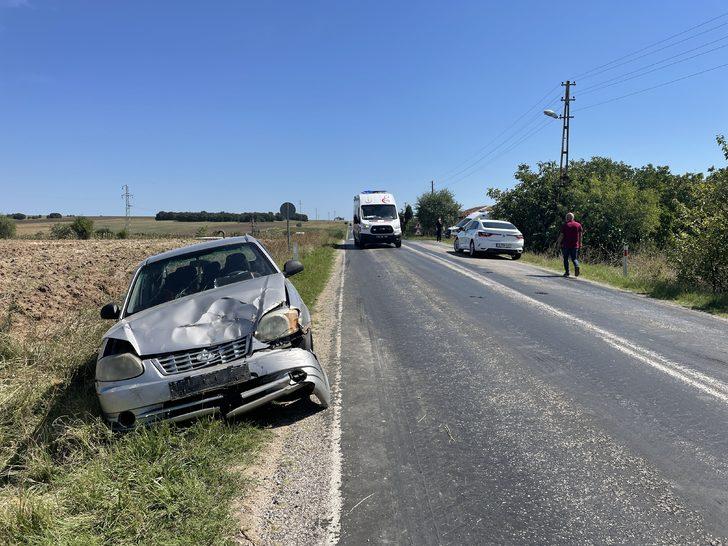 Edirne'de iki otomobilin çarpıştığı kazada 4 kişi yaralandı G1