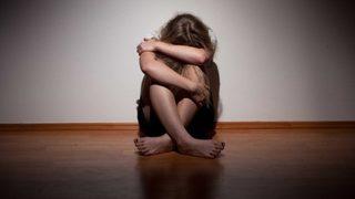 Öz babası göz yummuş, arkadaşı, zihinsel engelli kızına cinsel istismarda bulunmuş