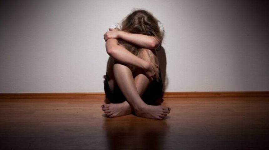 Öz babası göz yummuş, arkadaşı, zihinsel engelli kızına cinsel istismarda bulunmuş