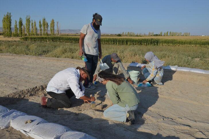 Karaman Canhasan Höyükleri'nde 50 yıl aranın ardından tekrar kazı çalışmaları başladı G3