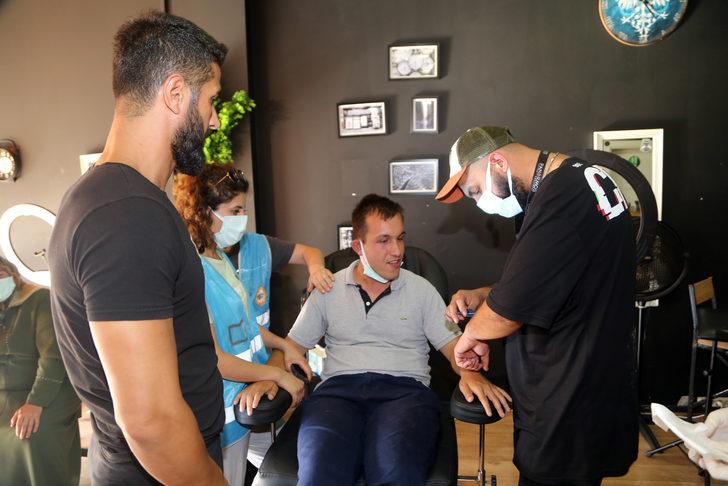 Kastamonu'da 4 engelliye "sevgi izi" dövmesi yapıldı G1