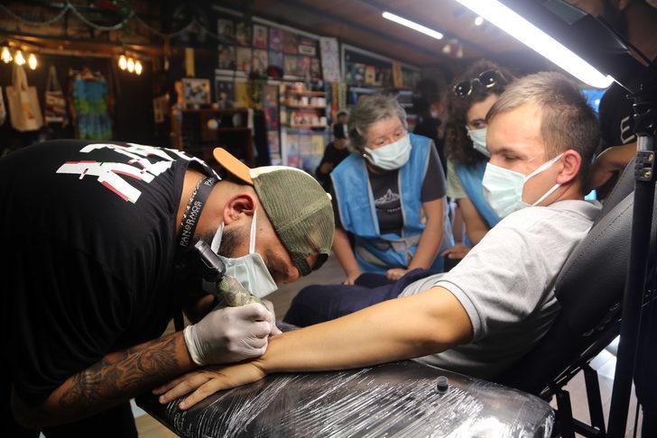 Kastamonu'da 4 engelliye "sevgi izi" dövmesi yapıldı G2