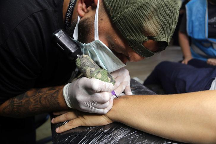 Kastamonu'da 4 engelliye "sevgi izi" dövmesi yapıldı G3