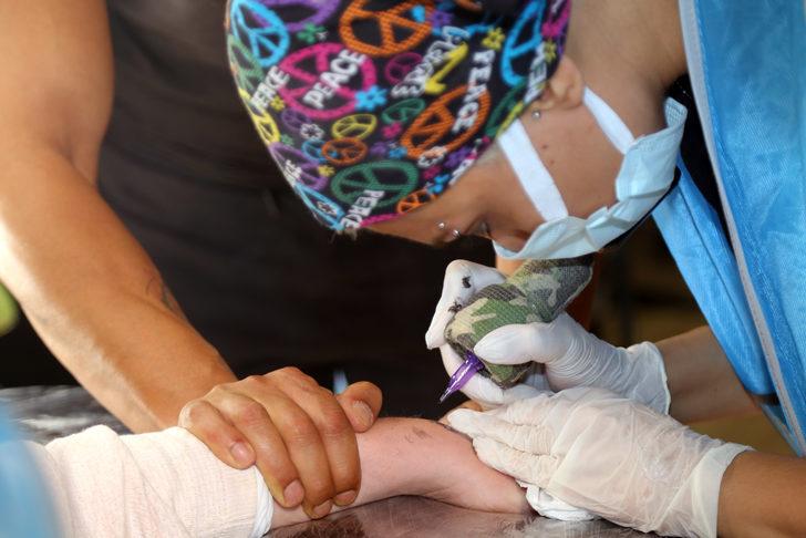 Kastamonu'da 4 engelliye "sevgi izi" dövmesi yapıldı G5