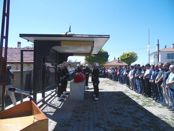 Vefat eden Kıbrıs gazisi Çankırı'da son yolculuğuna uğurlandı G3