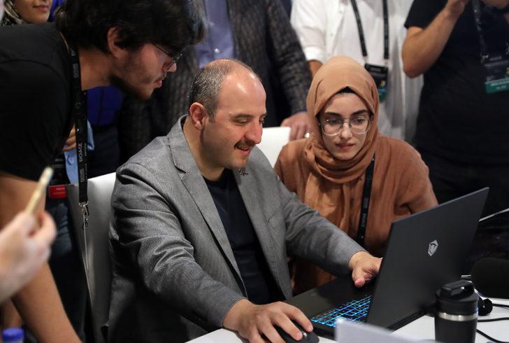 Bakan Varank, Bilişim Vadisi'nde oyun geliştirme yaz kampını ziyaret etti: G2