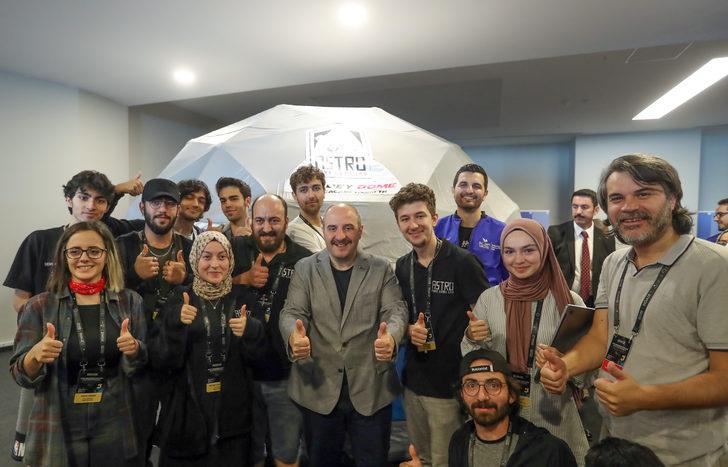 Bakan Varank, Bilişim Vadisi'nde oyun geliştirme yaz kampını ziyaret etti: G4