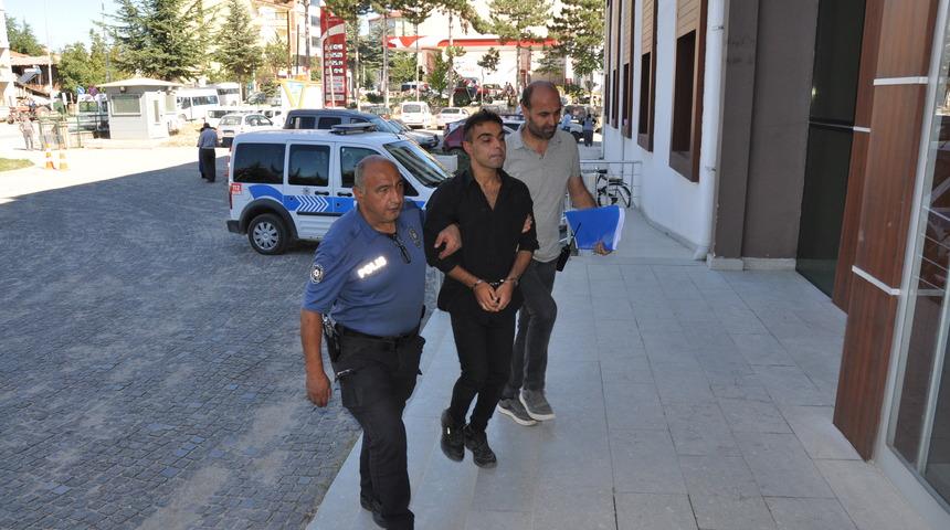 Amasya'da kuyumcuyu silah tehdidiyle soyan zanlı tutuklandı