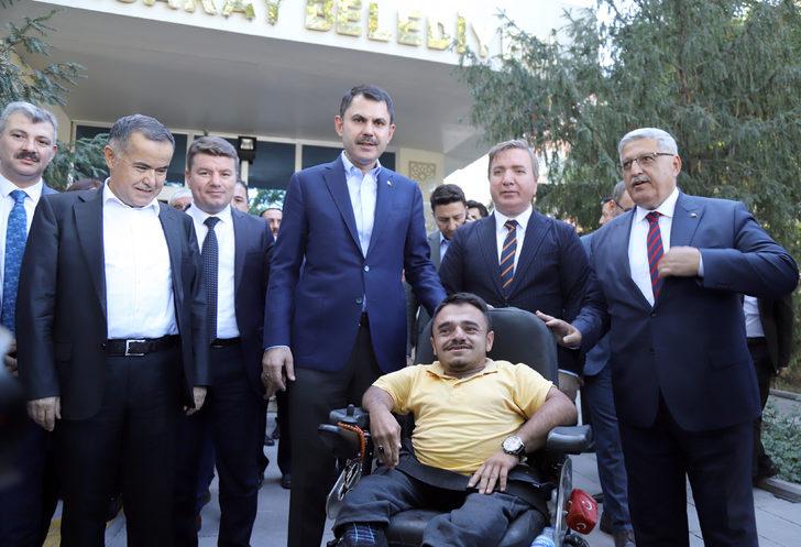 Bakan Kurum, Aksaray'da cami açılışı yaptı, esnafı ziyaret etti G3