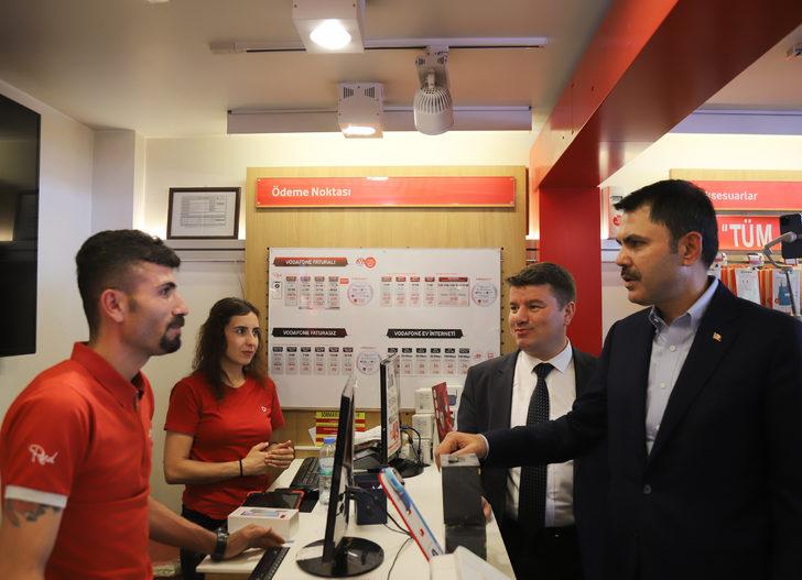 Bakan Kurum, Aksaray'da cami açılışı yaptı, esnafı ziyaret etti G4